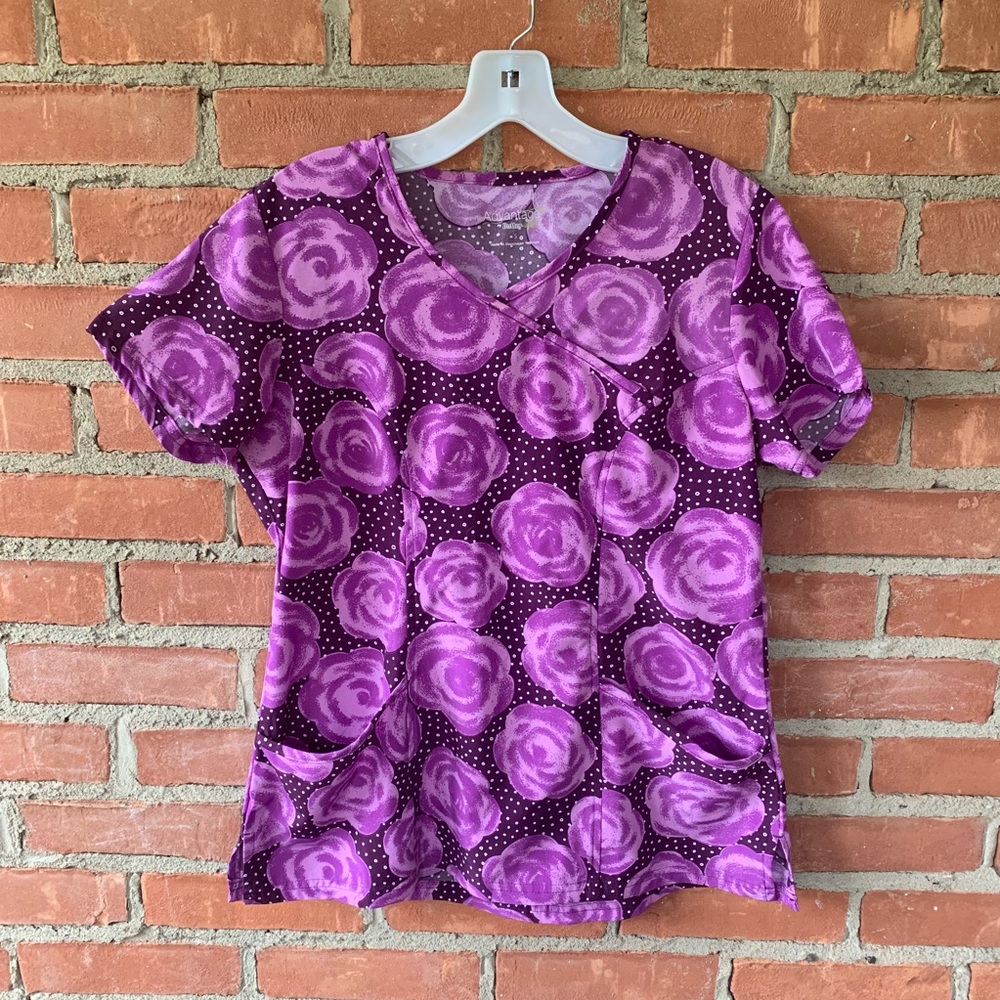 Scrub top
